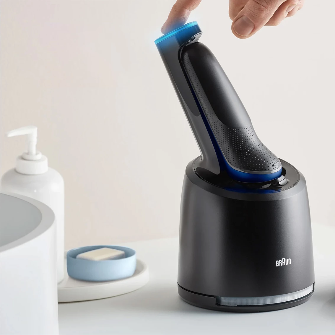 Brand new โ๏ธ Braun Series 6 Electric Shaver ๐คฉ - Image 7